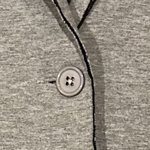 Oui deconstructed gray blazer size 6 mint condition with unfinished seems- EUC! - Picture 16 of 16